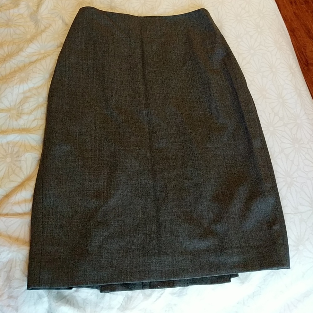 Ann taylor pleated pencil skirt